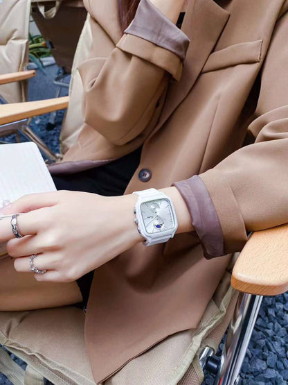 Sincroniza tu vida con el universo: Scottie Edición Especial, un reloj que te guía a través de la fase lunar.